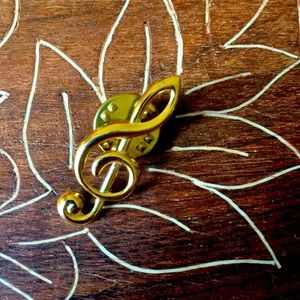 Golden Music Note Pin